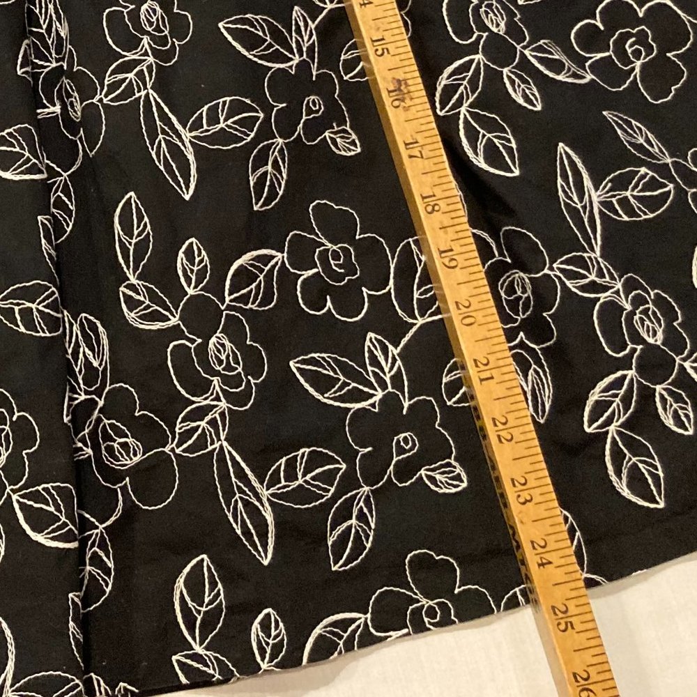 Black Floral Print Skirt - Picture 4 of 5